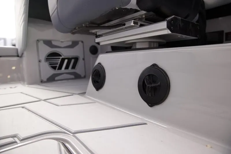 Slide: The Image of Malibu 25 LSV 2026 - 30