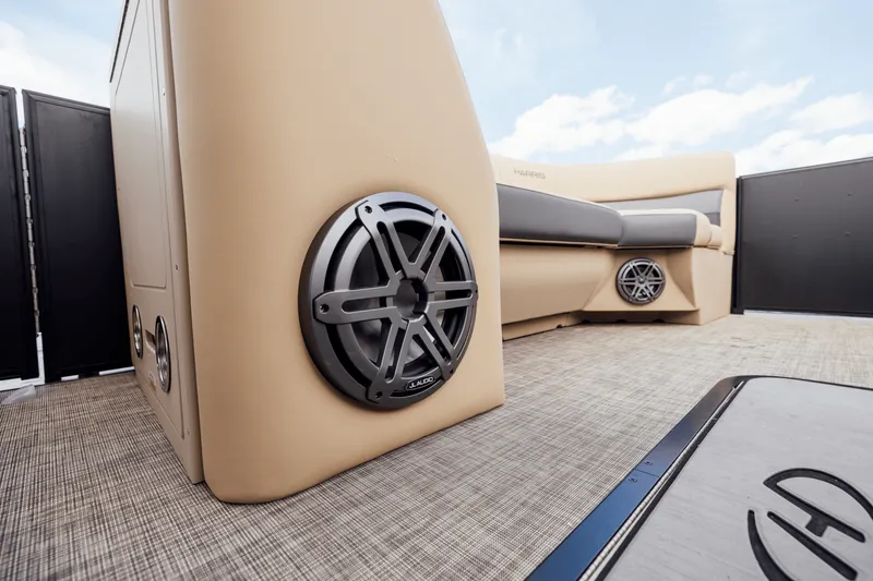 Slide: The Image of Harris 230 Cruiser 2025 - 65