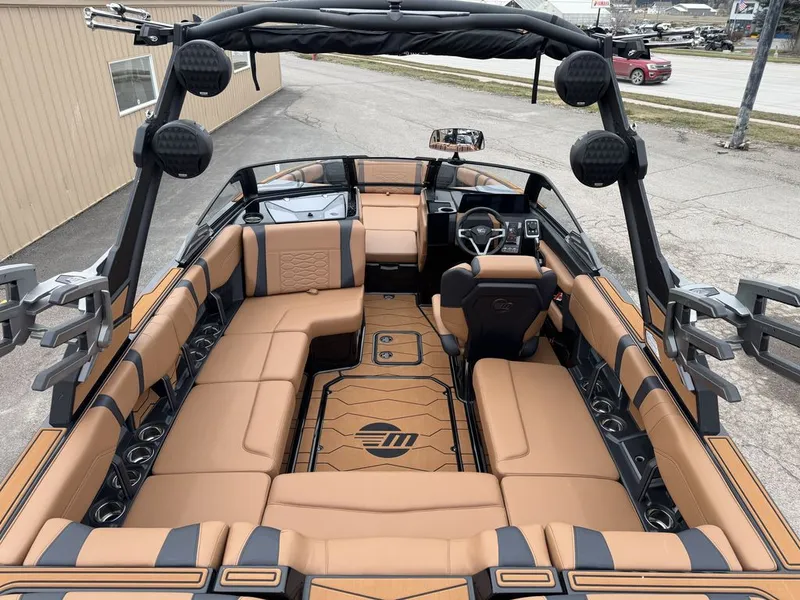 Slide: The Image of Malibu 22 MXZ 2026 - 9