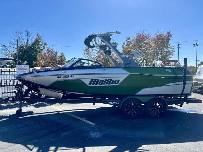 Slide: The Image of Malibu 23 LSV 2022 - 1