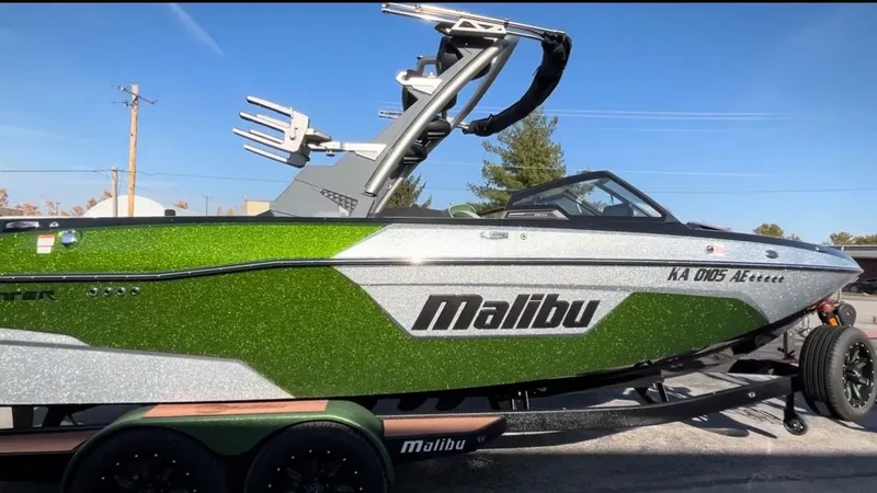 Slide: The Image of Malibu 23 LSV 2022 - 9