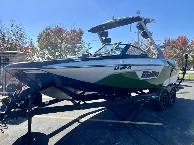 Slide: The Image of Malibu 23 LSV 2022 - 2