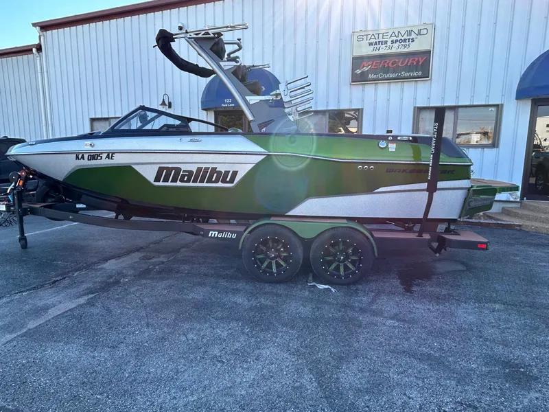 Slide: The Image of Malibu 23 LSV 2022 - 1