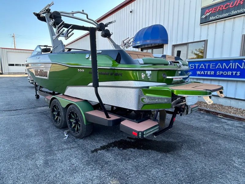 Slide: The Image of Malibu 23 LSV 2022 - 2