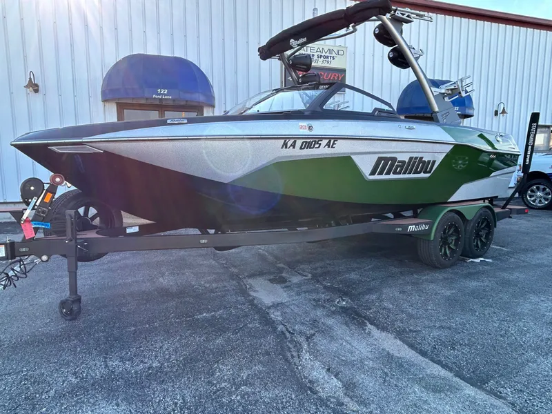 The Image of Malibu 23 LSV 2022 - 0