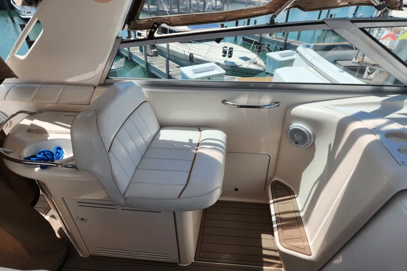Slide: The Image of Sea Ray 330 SUNDANCER 1998 - 12