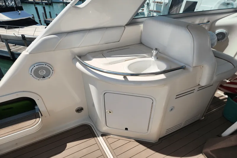 Slide: The Image of Sea Ray 330 SUNDANCER 1998 - 19