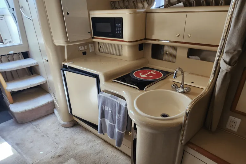 Slide: The Image of Sea Ray 330 SUNDANCER 1998 - 22