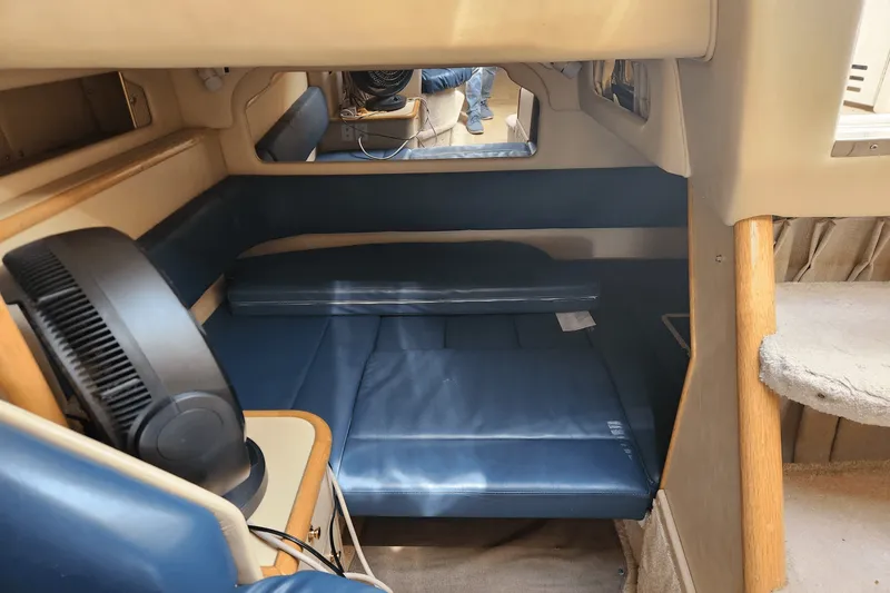 Slide: The Image of Sea Ray 330 SUNDANCER 1998 - 27