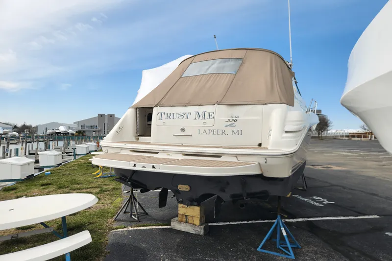 Slide: The Image of Sea Ray 330 SUNDANCER 1998 - 4