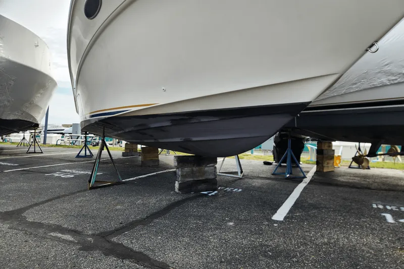 Slide: The Image of Sea Ray 330 SUNDANCER 1998 - 5