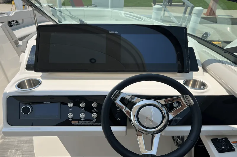 Slide: The Image of Sea Ray 310 SLX 2023 - 24