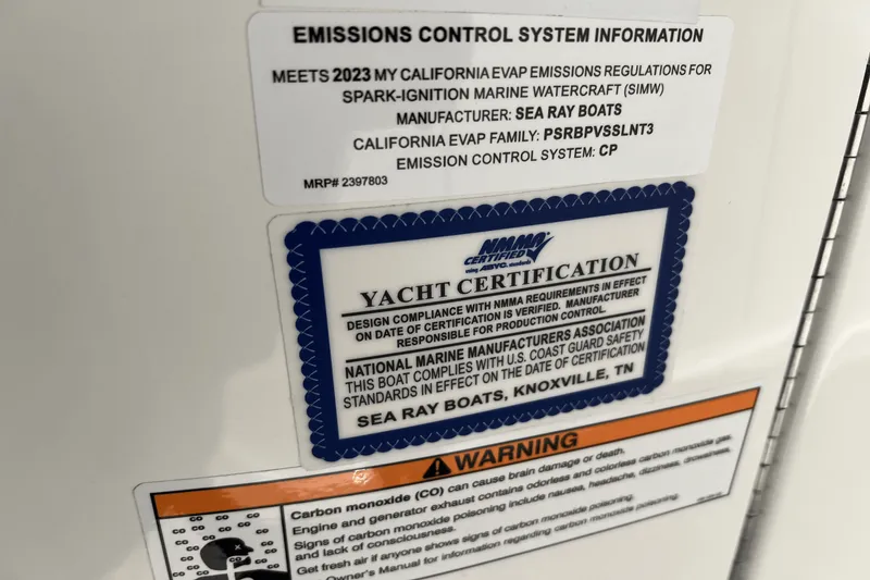 Slide: The Image of Sea Ray 310 SLX 2023 - 40