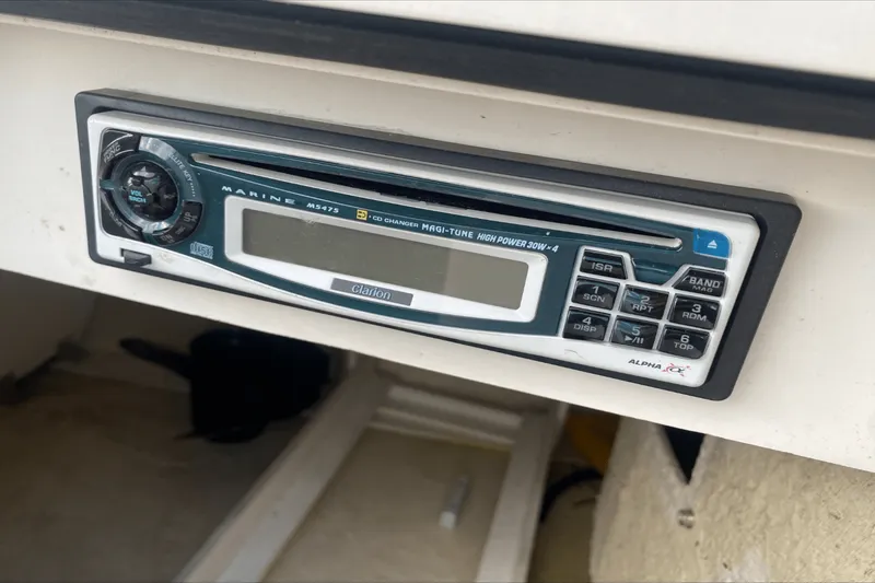 Slide: The Image of Sea Ray 210 SUNDECK 2000 - 15