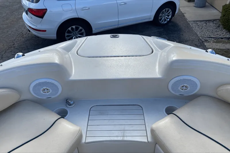 Slide: The Image of Sea Ray 210 SUNDECK 2000 - 12