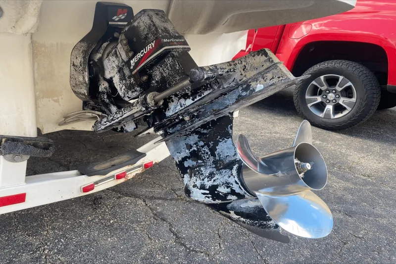 Slide: The Image of Sea Ray 210 SUNDECK 2000 - 24