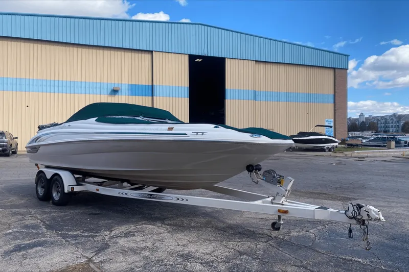 Slide: The Image of Sea Ray 210 SUNDECK 2000 - 3