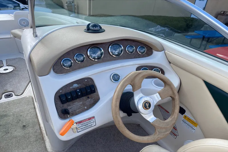 Slide: The Image of Sea Ray 210 SUNDECK 2000 - 9