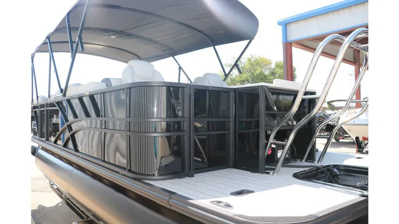 Slide: The Image of Sylvan Mirage X3 Party Fish Tri Toon 2025 - 7