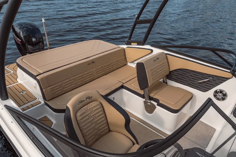 Slide: The Image of Sea Ray SPX 190 Outboard 2025 - 15