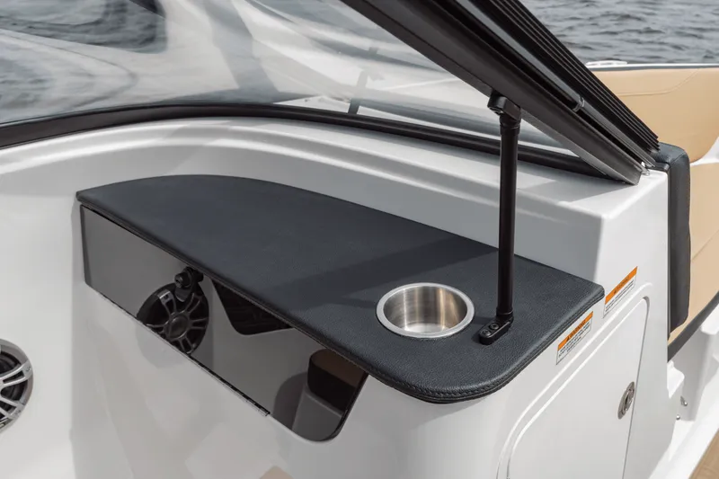 Slide: The Image of Sea Ray SPX 190 Outboard 2025 - 23