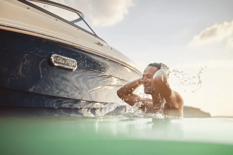 Slide: The Image of Sea Ray SPX 190 Outboard 2025 - 40