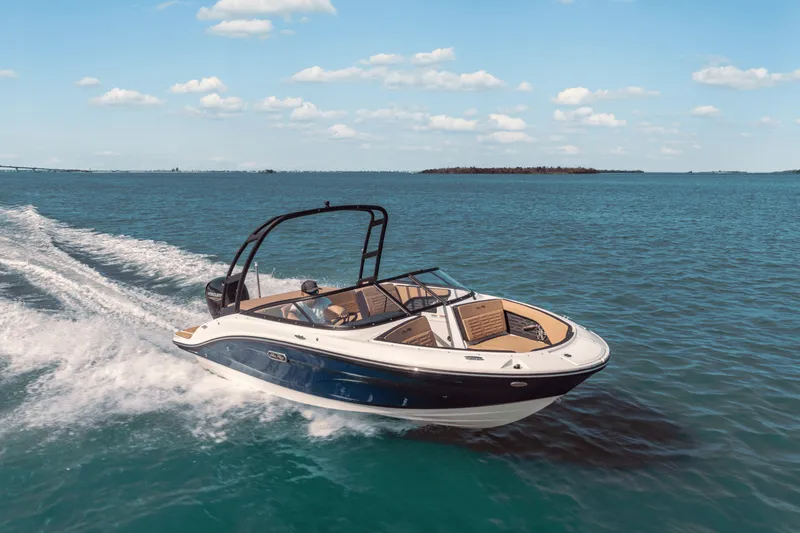 Slide: The Image of Sea Ray SPX 190 Outboard 2025 - 1