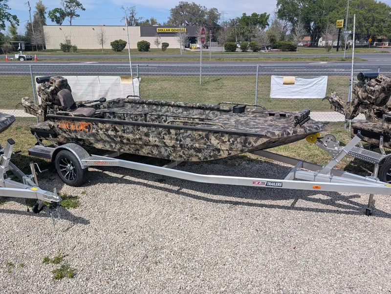 The Image of Excel 1754 Shallow Water V Front F4 2026 - 0