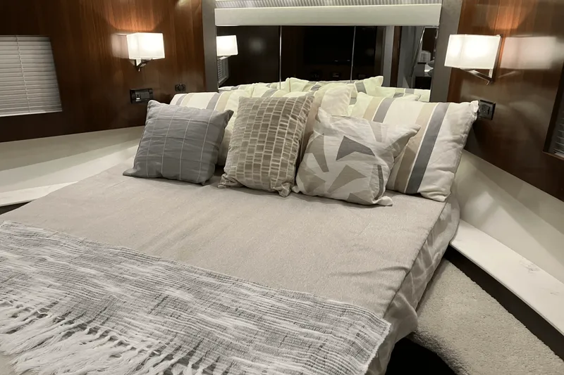 Slide: The Image of Cruisers Yachts 46 CANTIUS 2022 - 50