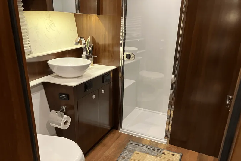 Slide: The Image of Cruisers Yachts 46 CANTIUS 2022 - 51