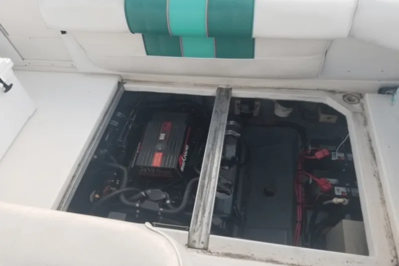 Slide: The Image of Sea Ray 290 SUNDANCER 1992 - 12