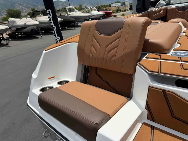 Slide: The Image of Malibu 25 LSV 2026 - 38