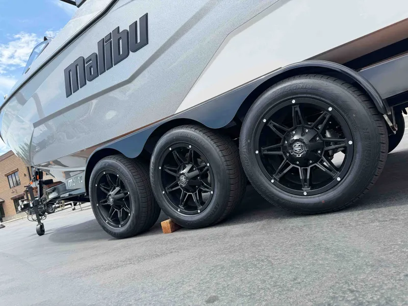 Slide: The Image of Malibu 25 LSV 2026 - 6