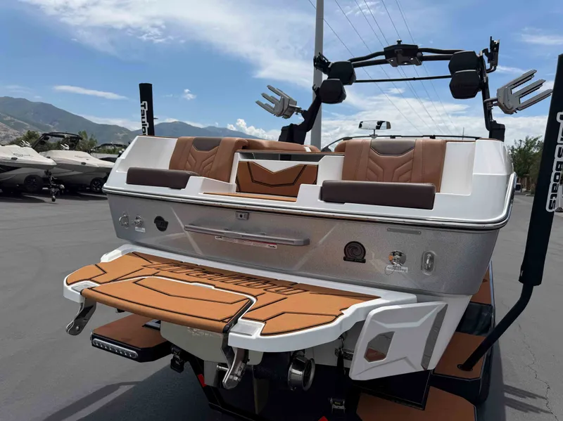 Slide: The Image of Malibu 25 LSV 2026 - 10