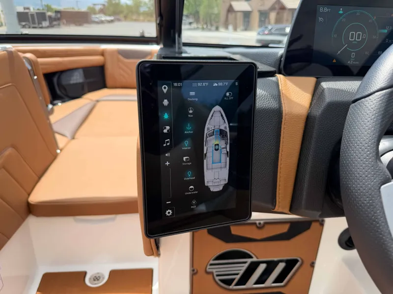 Slide: The Image of Malibu 25 LSV 2026 - 17