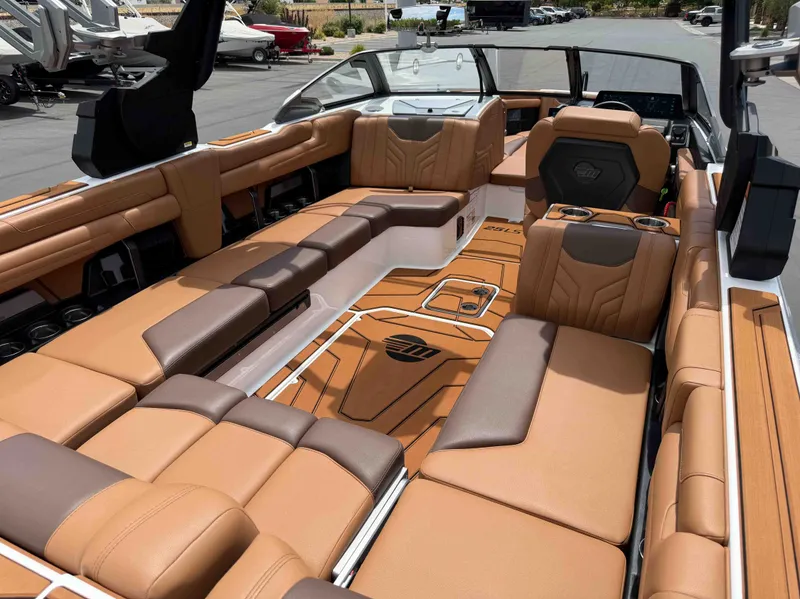 Slide: The Image of Malibu 25 LSV 2026 - 24