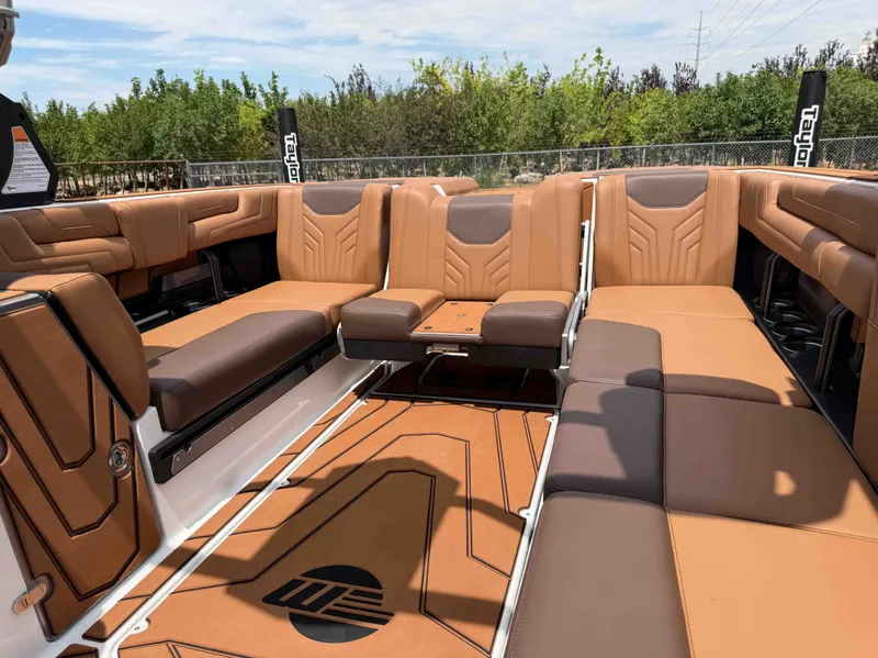 Slide: The Image of Malibu 25 LSV 2026 - 31