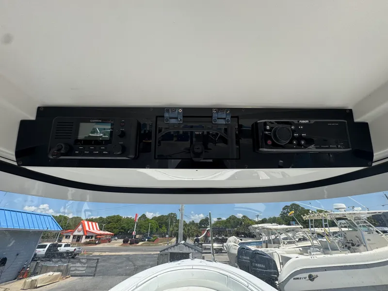 Slide: The Image of EdgeWater 320 CC 2017 - 23
