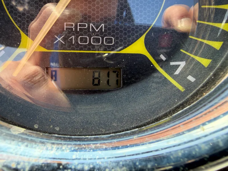 Slide: The Image of Sea Ray 190 SPX 2022 - 15