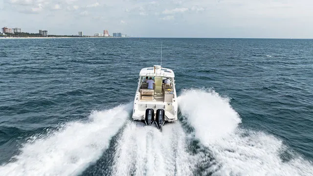 Slide: The Image of Boston Whaler 320 VANTAGE 2020 - 69