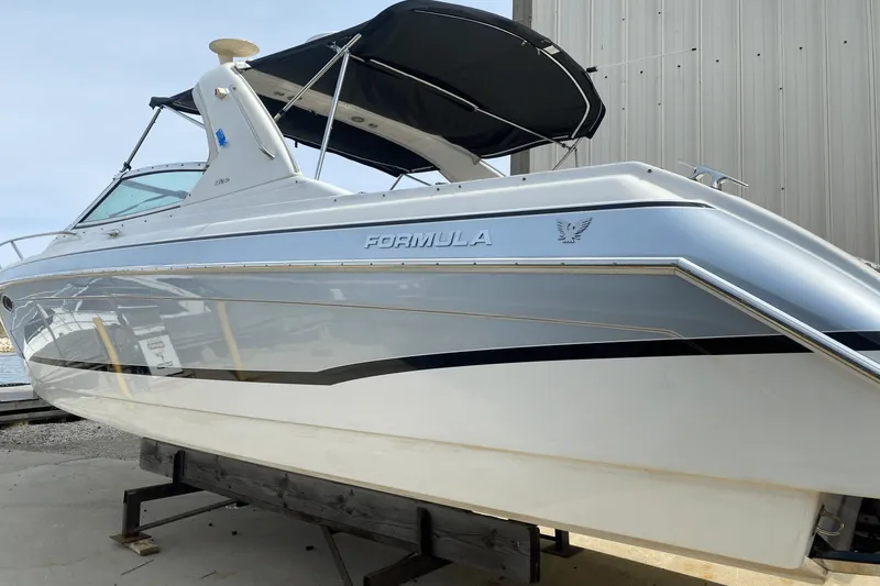 Slide: The Image of Formula 330 SS 2006 - 15