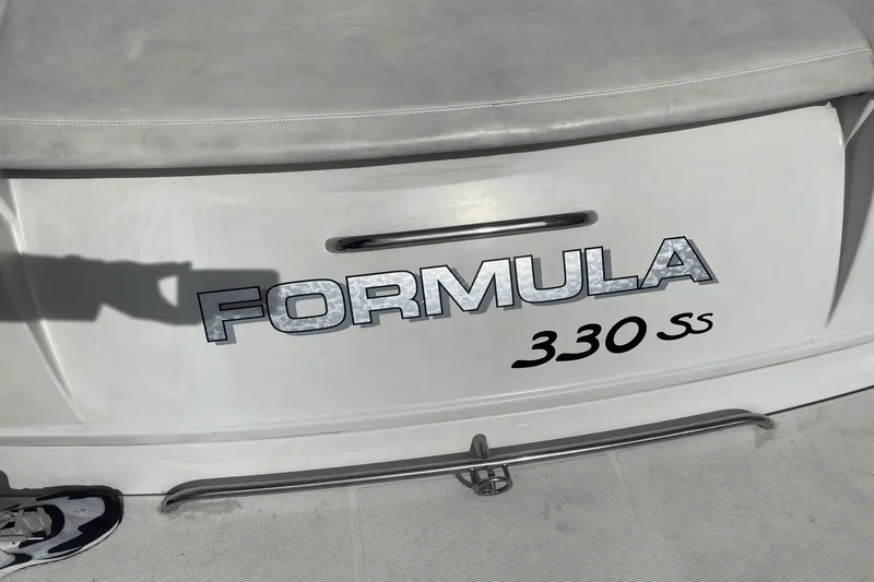 Slide: The Image of Formula 330 SS 2006 - 18