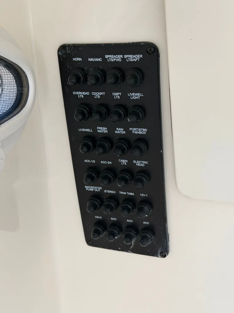 Slide: The Image of Cobia 277 Center Console 2016 - 21