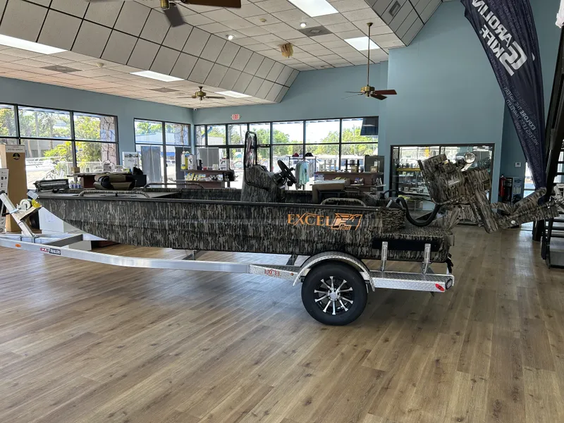 The Image of Excel 1860 Shallow Water F4 CC Deluxe 2026 - 0