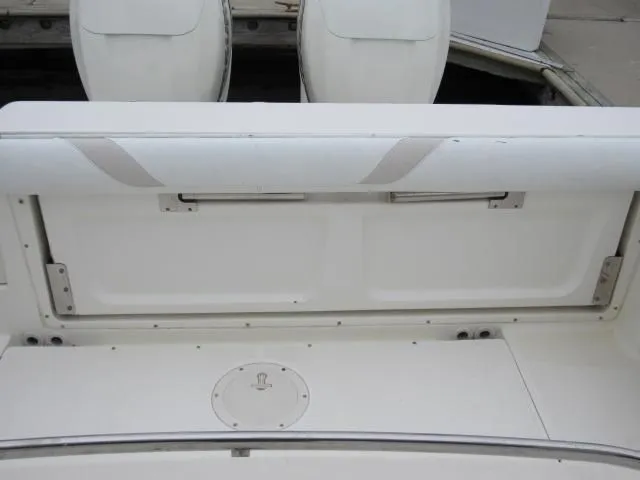 Slide: The Image of Boston Whaler 32 Outrage Cuddy 2006 - 14