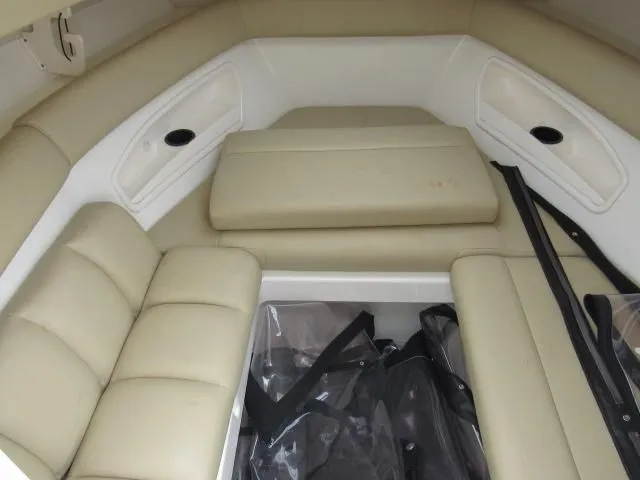 Slide: The Image of Boston Whaler 32 Outrage Cuddy 2006 - 15