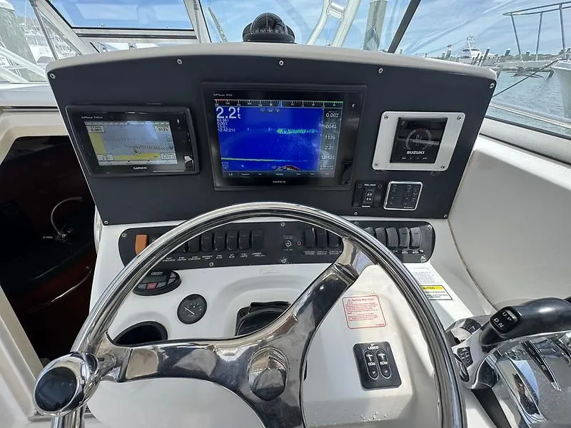 Slide: The Image of Boston Whaler 305 Conquest 2004 - 12