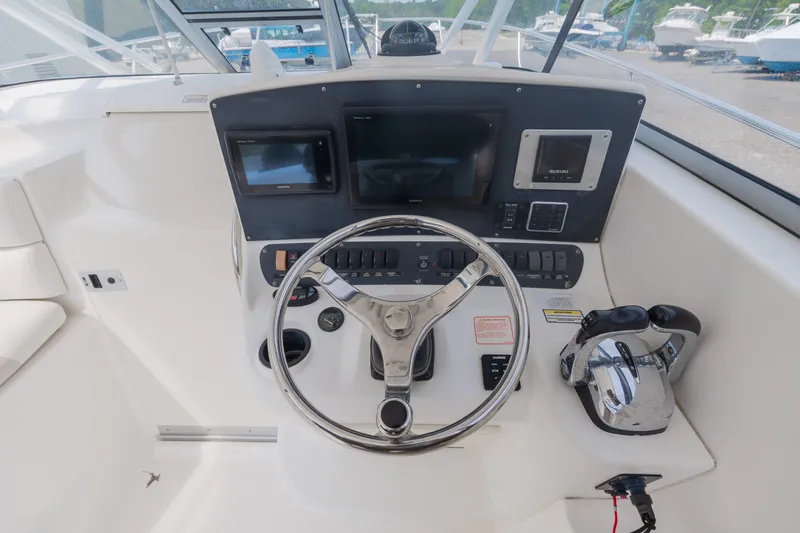Slide: The Image of Boston Whaler 305 Conquest 2004 - 13