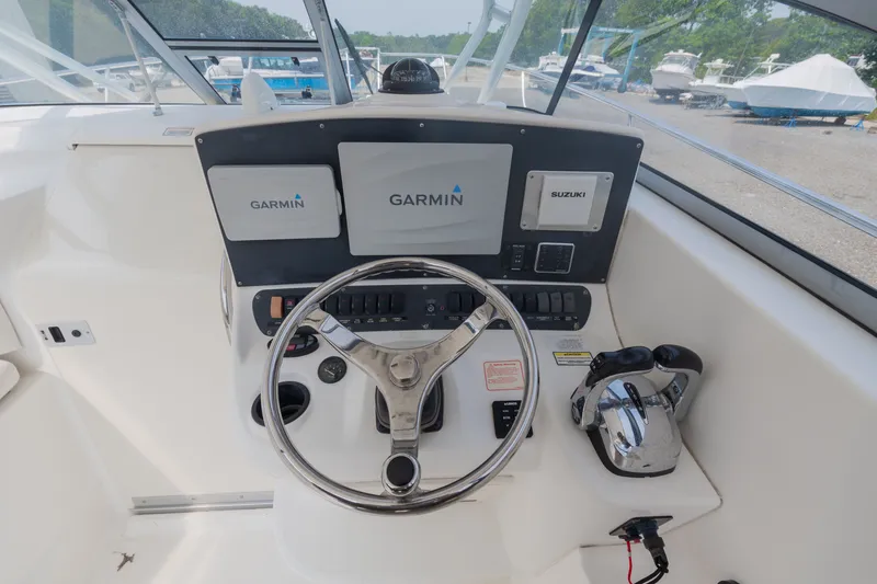 Slide: The Image of Boston Whaler 305 Conquest 2004 - 14