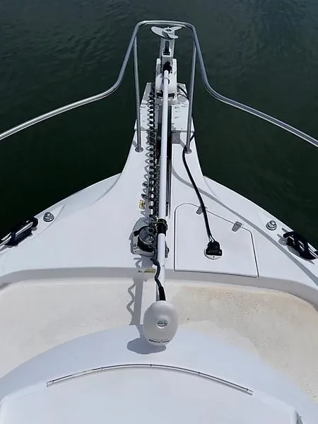 Slide: The Image of Boston Whaler 305 Conquest 2004 - 19